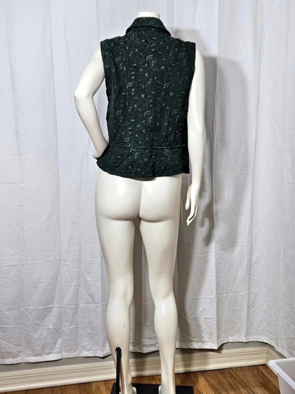 Vintage Christopher & Banks Forest Green Floral Vest Size M - Picture 5 of 11